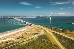 Hundestrand Brouwersdam-Zuid in Zeeland mit Blick aufs Meer
