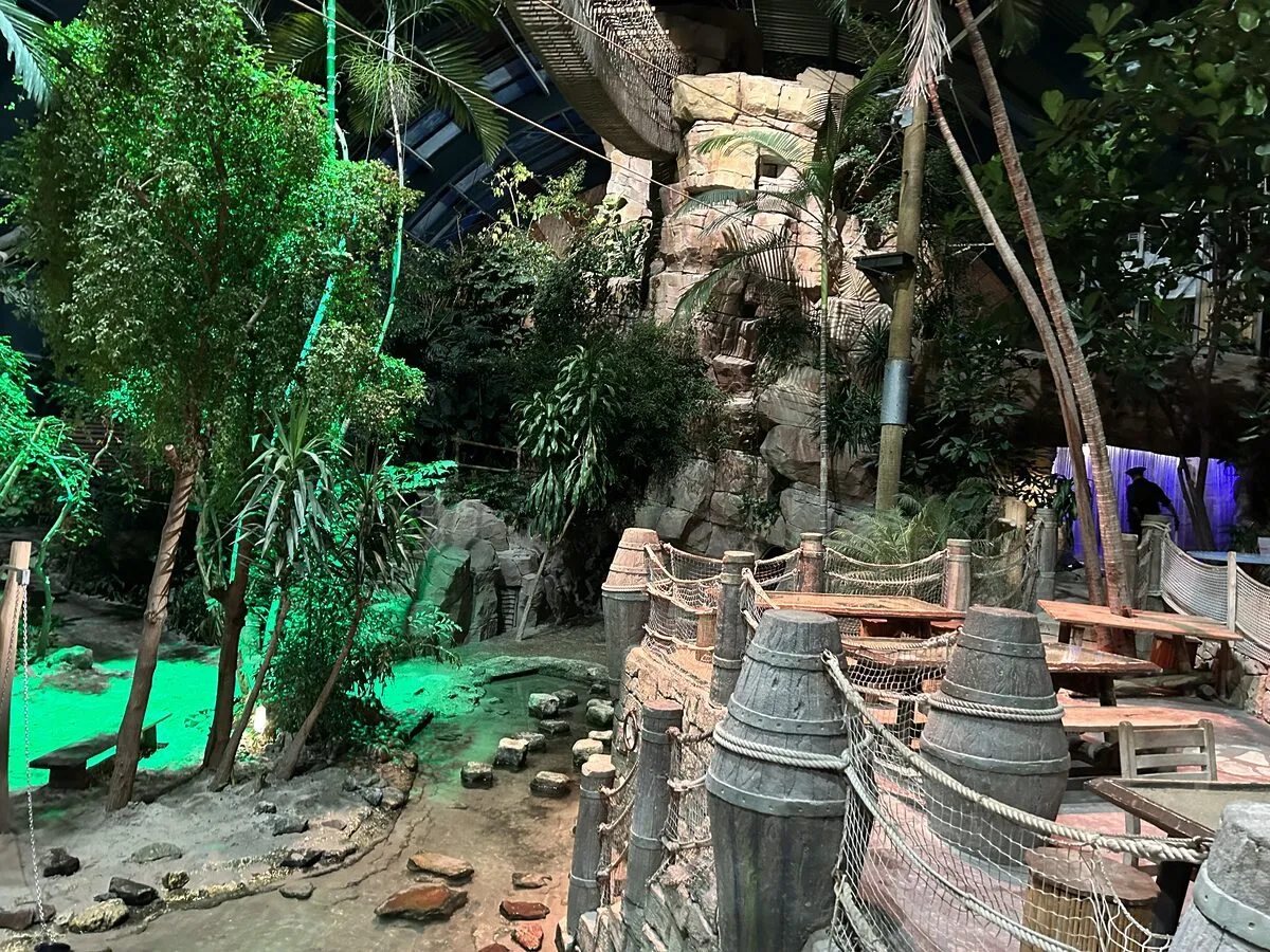 Discovery Bay Indoorspielwelt im Center Parcs De Vossemeren Discovery Bay Indoorspielwelt im Center Parcs De Vossemeren