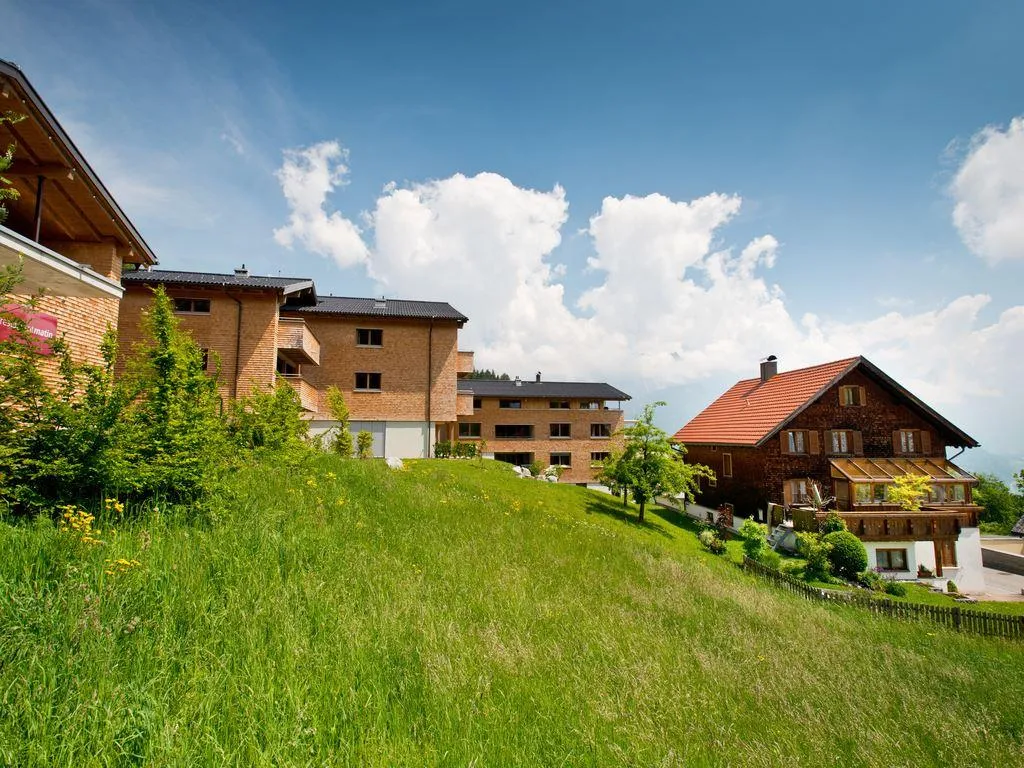 Landal Alpen Chalet Matin mit Panoramablick auf die Berge von Vorarlberg Landal Alpen Chalet Matin mit Panoramablick auf die Berge von Vorarlberg
