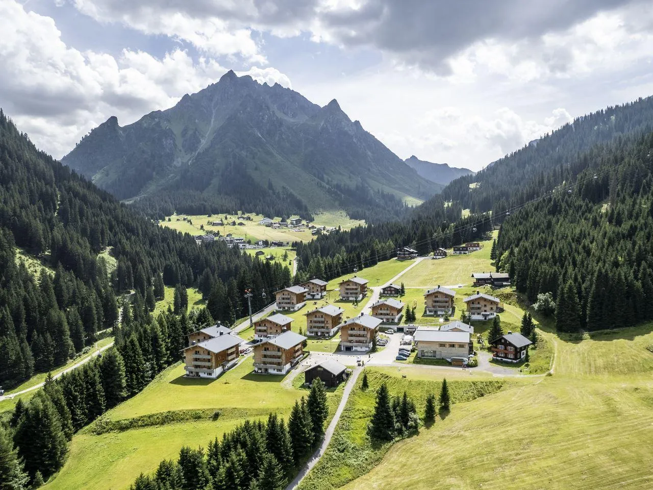 Landal Alpen-Chalets Hochmontafon auf 1.520 Metern direkt an der Skipiste Landal Alpen-Chalets Hochmontafon auf 1.520 Metern direkt an der Skipiste