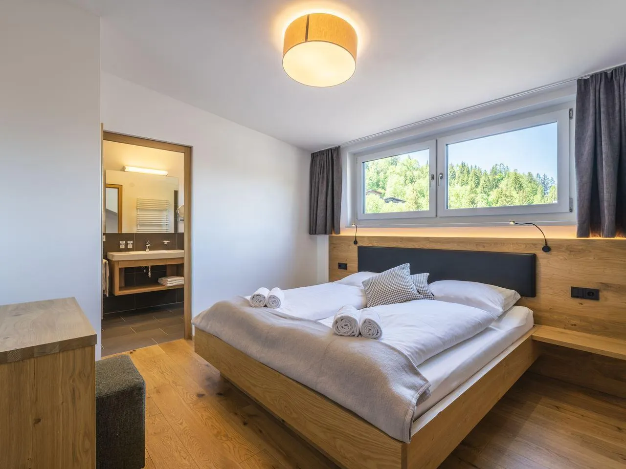 Hallenbad und Wellnessbereich im Landal Resort Maria Alm Hallenbad und Wellnessbereich im Landal Resort Maria Alm