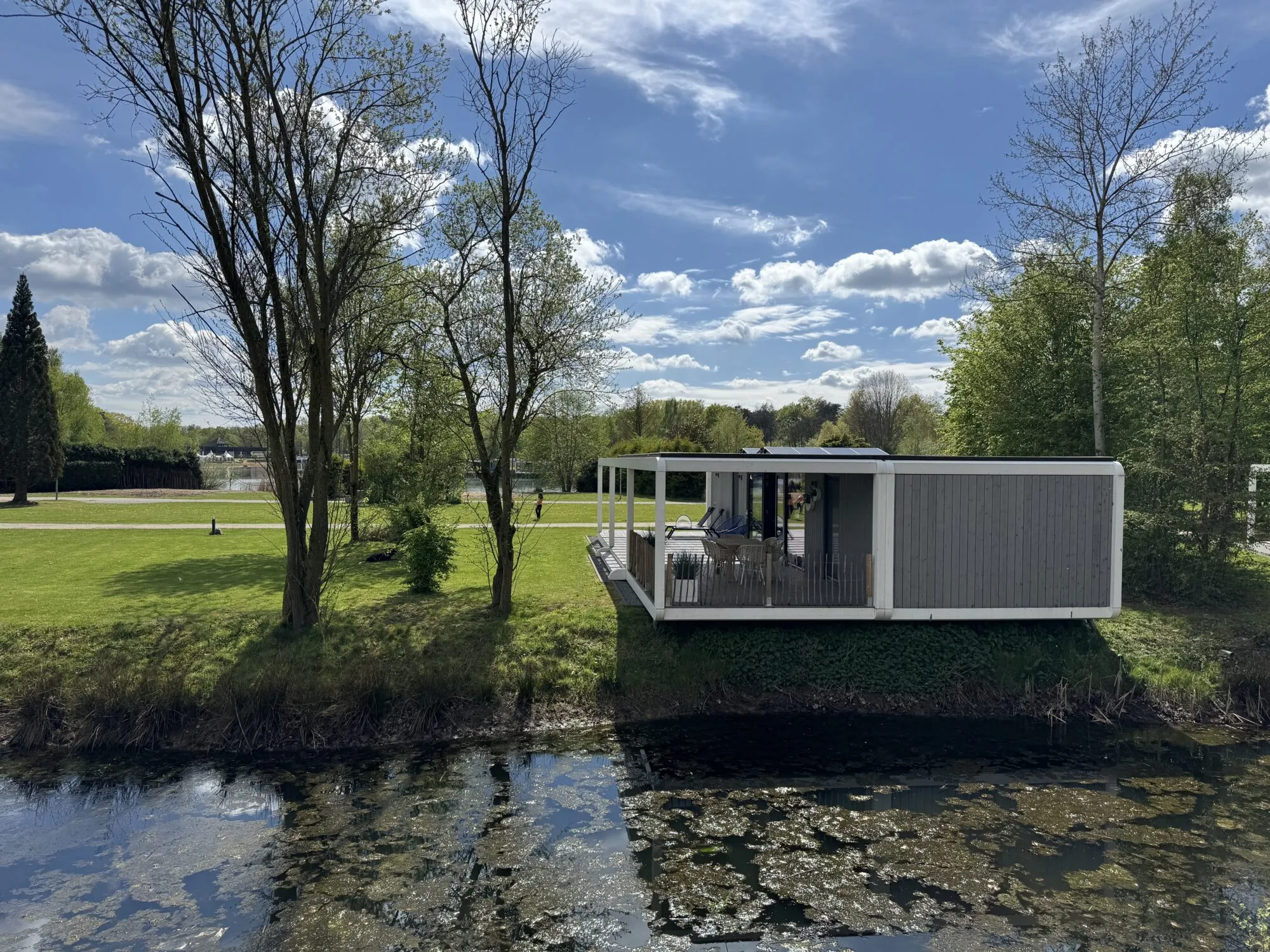 Seelodge mit Seeblick im Ferienpark BreeBronne