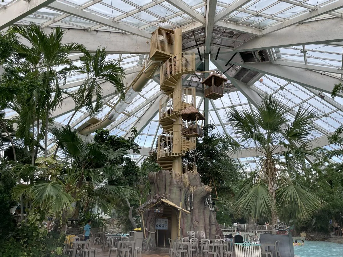 Aqua Mundo Rutschenturm im Center Parcs De Vossemeren
