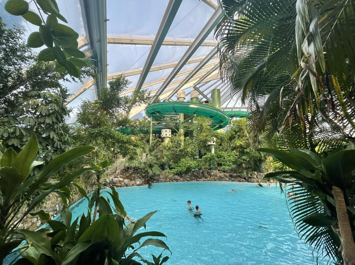Innenbecken im Aqua Mundo des Center Parcs Het Heijderbos