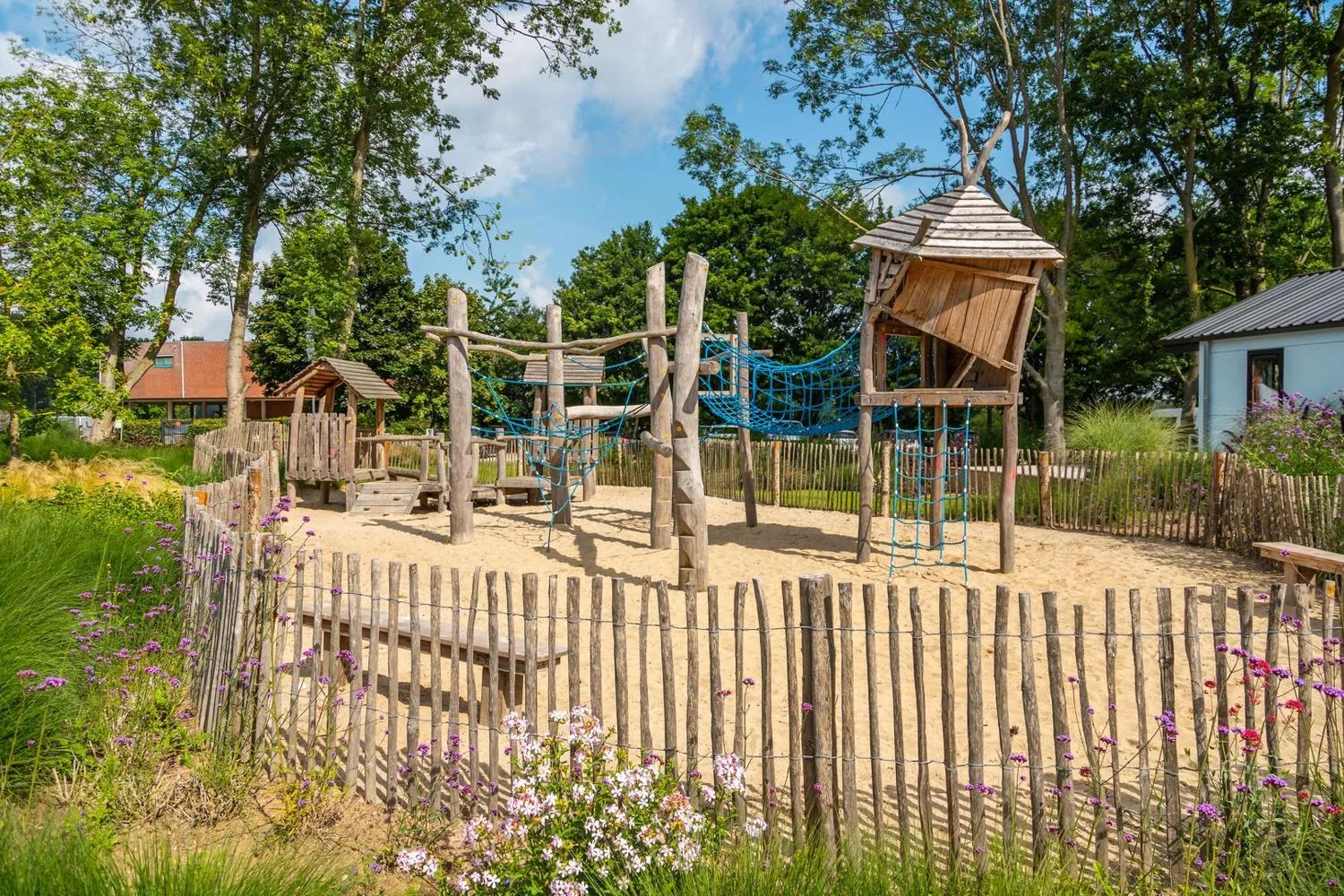 EuroParcs Aan de Maas in Kerkdriel, Gelderland – Bild 12