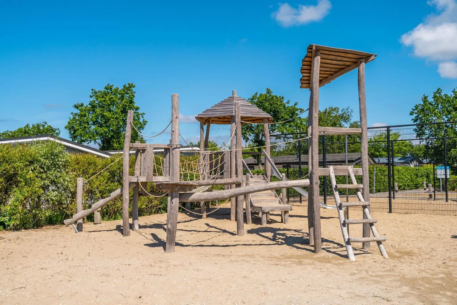EuroParcs De Woudhoeve in Egmond aan Zee, Nordholland – Bild 7