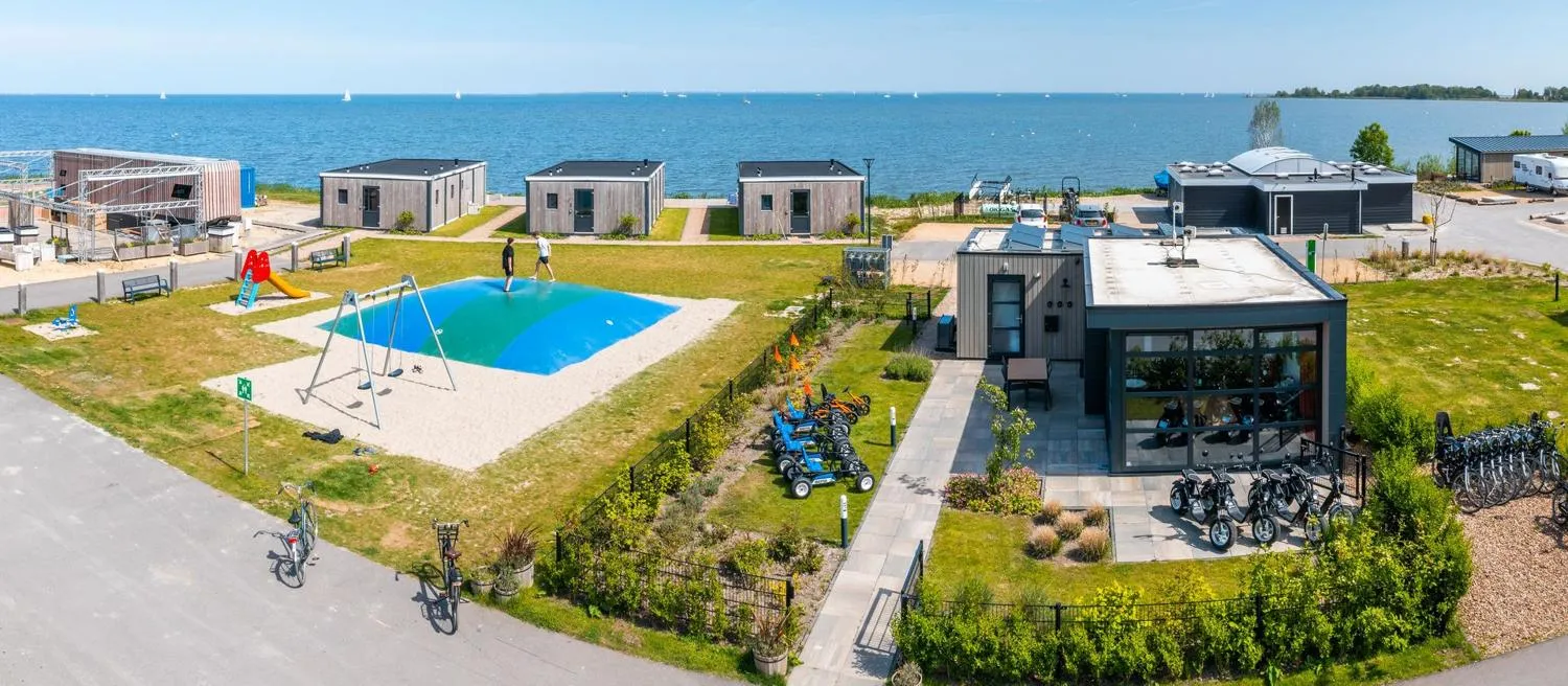 EuroParcs Enkhuizer Strand in Enkhuizen, Nordholland – Bild 4