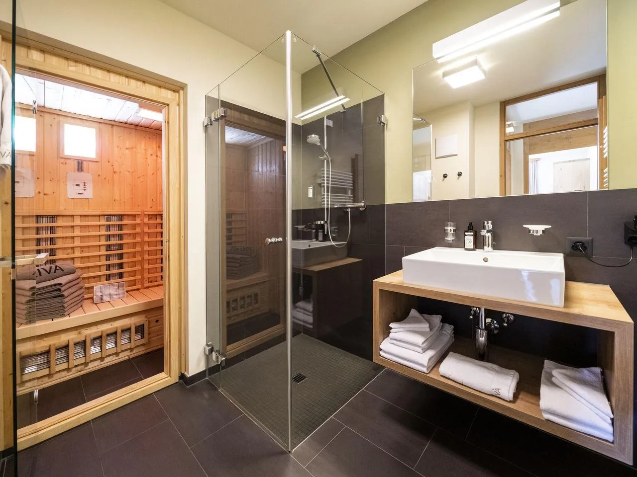 Landal Alpine Lodge Lenzerheide in Vaz/Obervaz, Graubünden – Bild 9