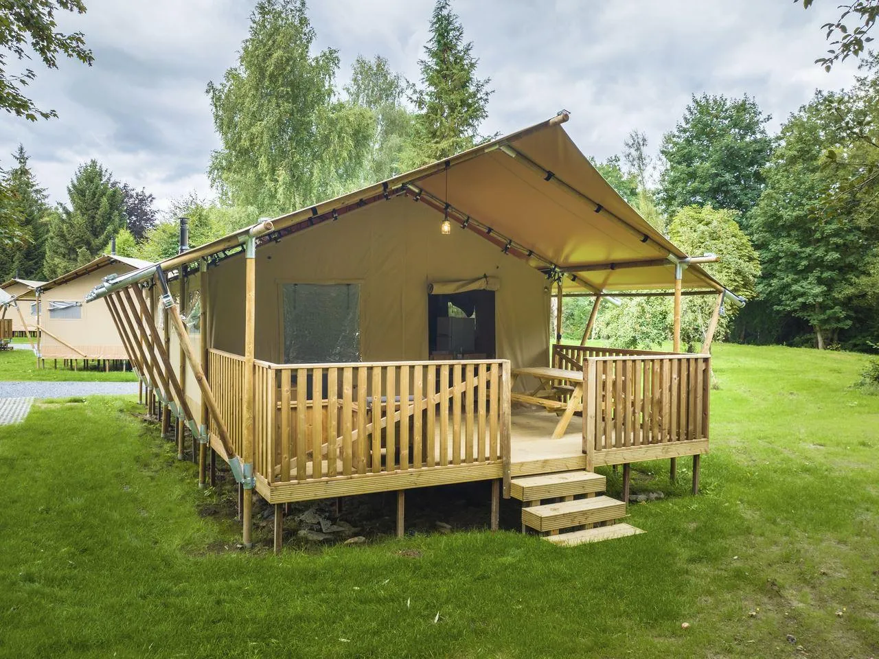 Landal Glamping Neufchâteau in Neufchâteau, Région Wallonne - Bild 6