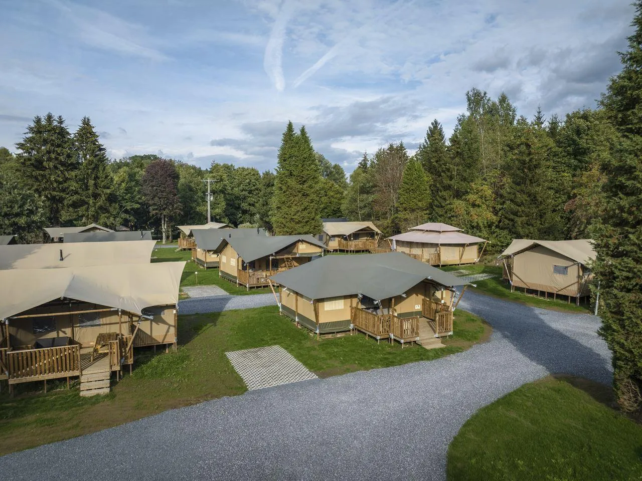 Landal Glamping Neufchâteau in Neufchâteau, Région Wallonne - Bild 9