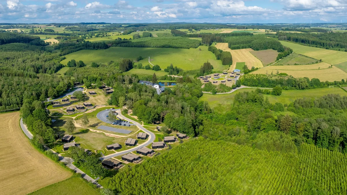 Landal Hillview Resort Grandvoir in Neufchâteau, Région Wallonne - Bild 12