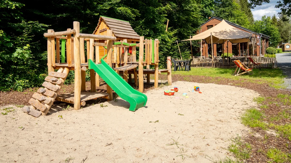 Landal Nature Parc Saint Hubert in Saint-Hubert, Luxemburg (BE) - Bild 2