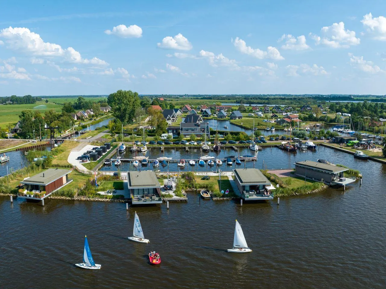 Landal Waterpark De Alde Feanen in De Veenhoop, Friesland – Bild 11