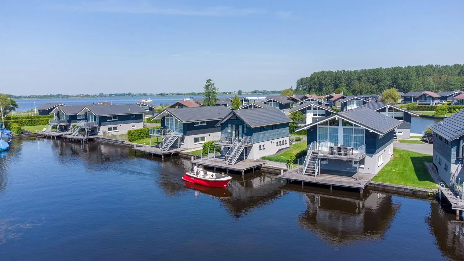 Landal Waterpark Sneekermeer in Terherne, Friesland - Bild 9