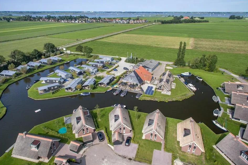 Landal Waterpark Terkaple in Terkaple, Friesland – Bild 13