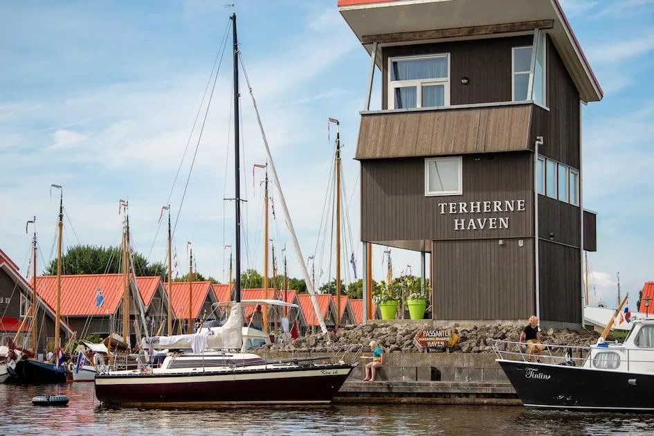 Roompot Havenresort Terherne in Terherne, Friesland – Bild 1