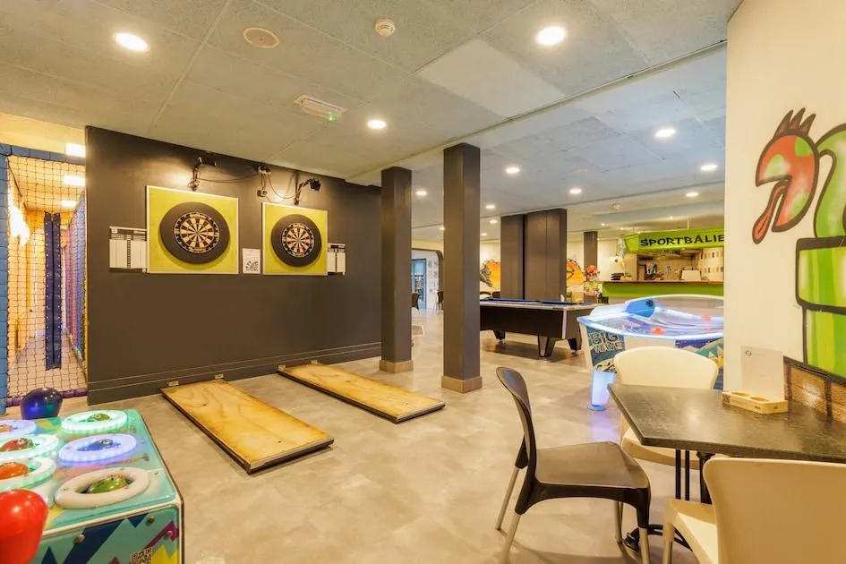 Roompot Vakantiepark Hunzedal in Borger, Drenthe – Bild 6