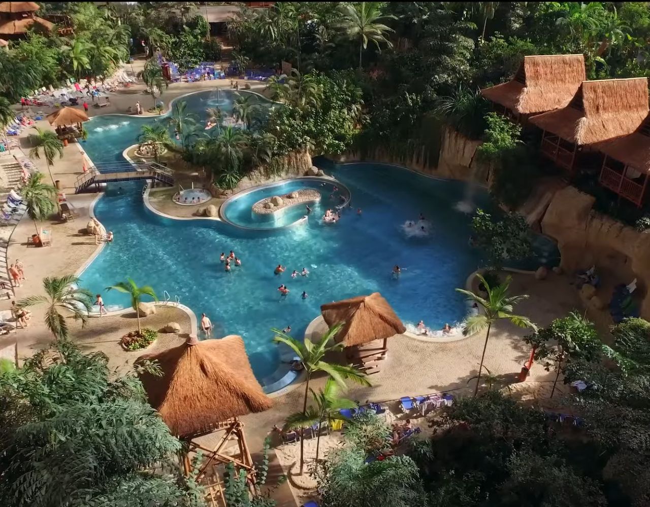 Ferienparks mit Schwimmbad - Tropical Island (1)
