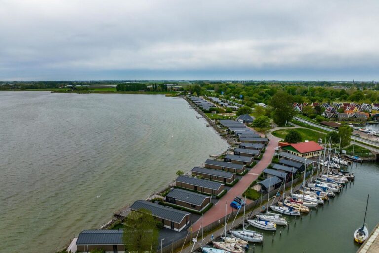 Alle Ferienparks und Feriendörfer am IJsselmeer