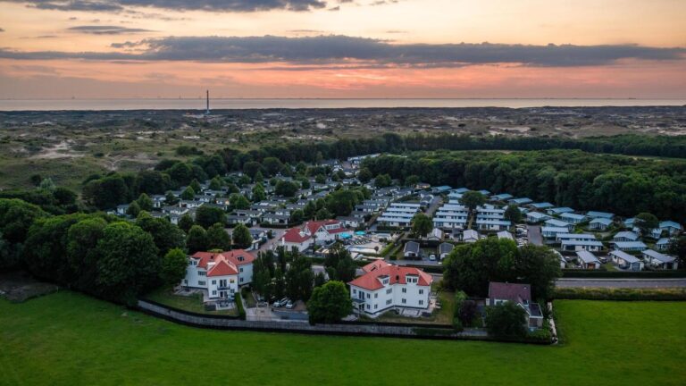 Die besten Ferienparks in Südholland mit Schwimmbad am Meer